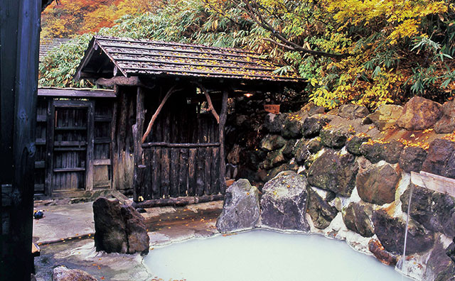 鶴の湯温泉