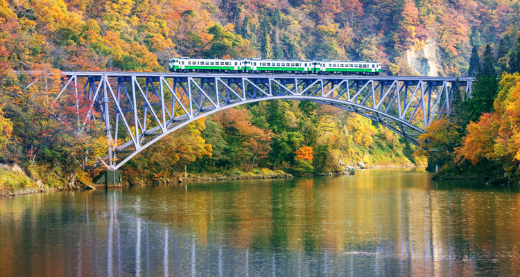 【2019年】東日本の大自然が織りなす紅葉のおすすめ絶景スポットの記事のイメージ