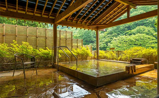 守り伝えし湯のこころ　伊香保温泉　福一　露天風呂の一例