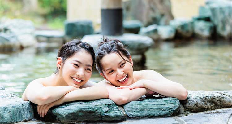 女子旅に！美肌の湯としておすすめの全国の温泉地と宿泊施設を紹介