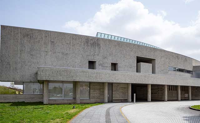 岩手県立美術館