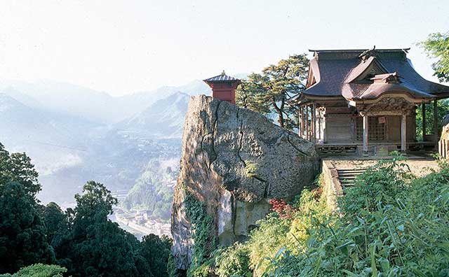 宝珠山立石寺