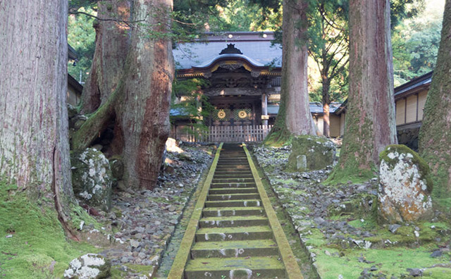 座禅体験をするなら福井・永平寺へ。禅の世界が体験できる宿も必見